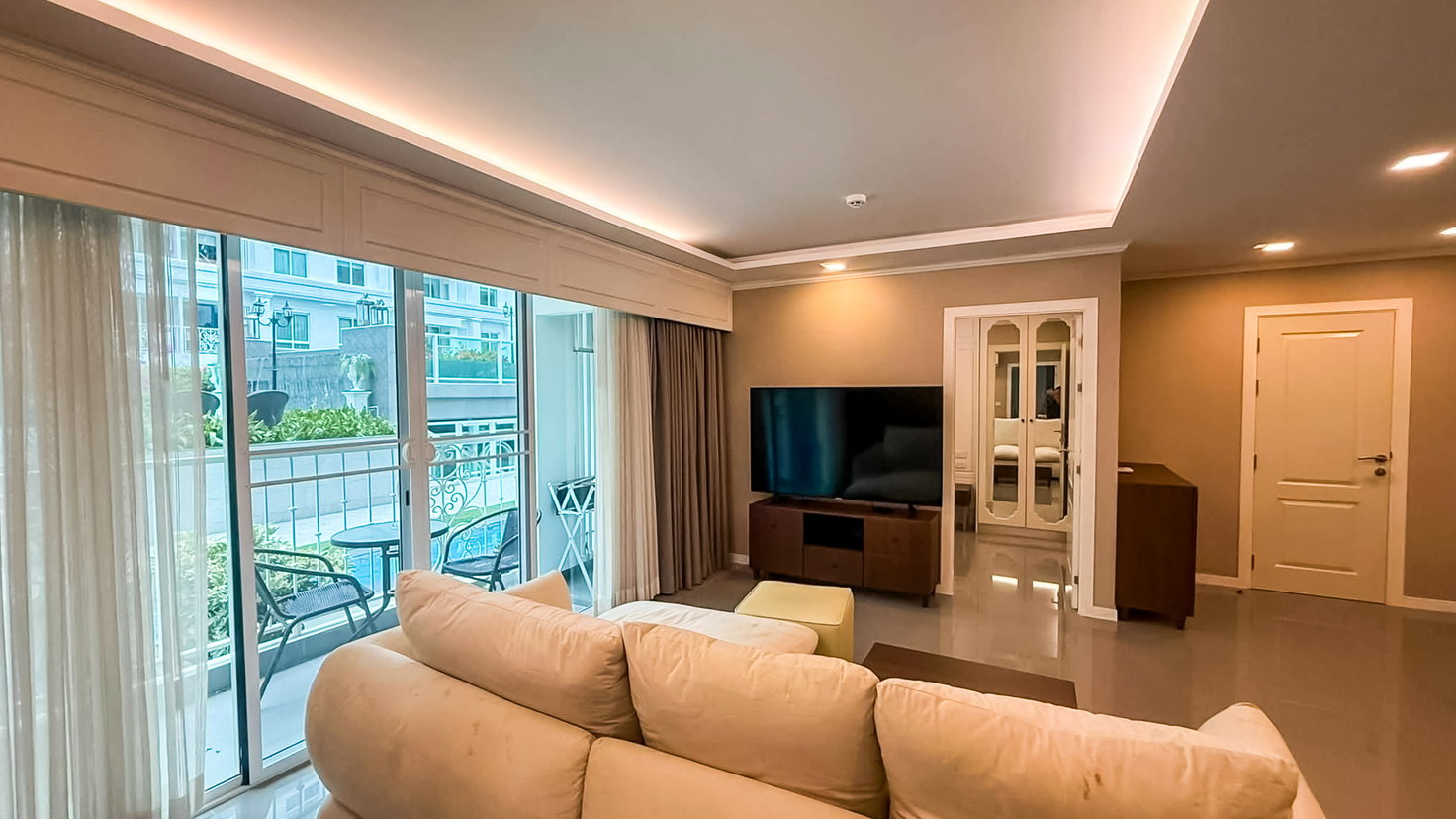 picture 2 Bedroom Condo for Sale The Orient Resort and Spa Jomtien - 3/12