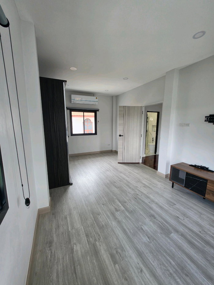 รูป 🏡✨ ให้เช่าบ้านเดี่ยว 2 ชั้น หมู่บ้านซื่อตรง รังสิต คลอง 3 📍 พื้นที่กว้าง พร้อมอยู่ เดินทางสะดวก เชื่อมต่อรังสิต–นครนายก และวงแหวนกาญจนาภิเษก - รูปที่ 8/15