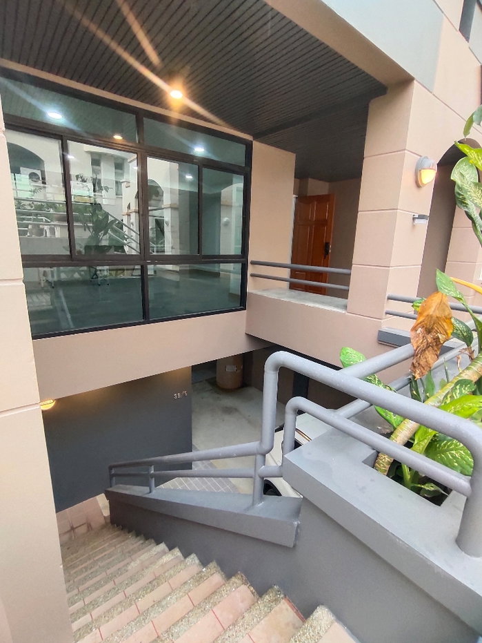 รูป For Rent (ให้เช่า) อาคาร4ชั้นเล่นระดับที่หายาก ซื้อพักอาศัย หรือ เปิดกิจการ ในพื้นที่นี้ พร้อมเฟอร์นิเจอร์ +แอร์ติดตั้งทุกห้อง พร้อมอยู่ - รูปที่ 12/34