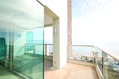 Condos for sale : 5 Bedroom Luxury Duplex Penthouse for Sale The Riviera Jomtien