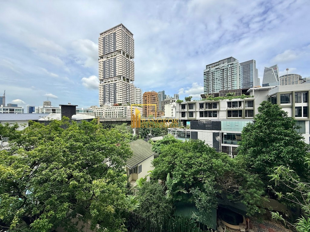 picture Tongthip Mansion | Spacious 3 Bedroom Condo in Phrom Phong - BR61911CD - 7/38