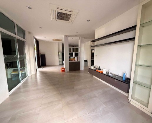 รูป ให้เช่าHome Office 3 ชั้น ใจกลางพระราม 9 / ทำเล พระราม 9 / พระราม 9 ซอย 62 / แอร์ 3 เครื่อง / อยู่อาศัย หรือ Home Office - รูปที่ 2/11