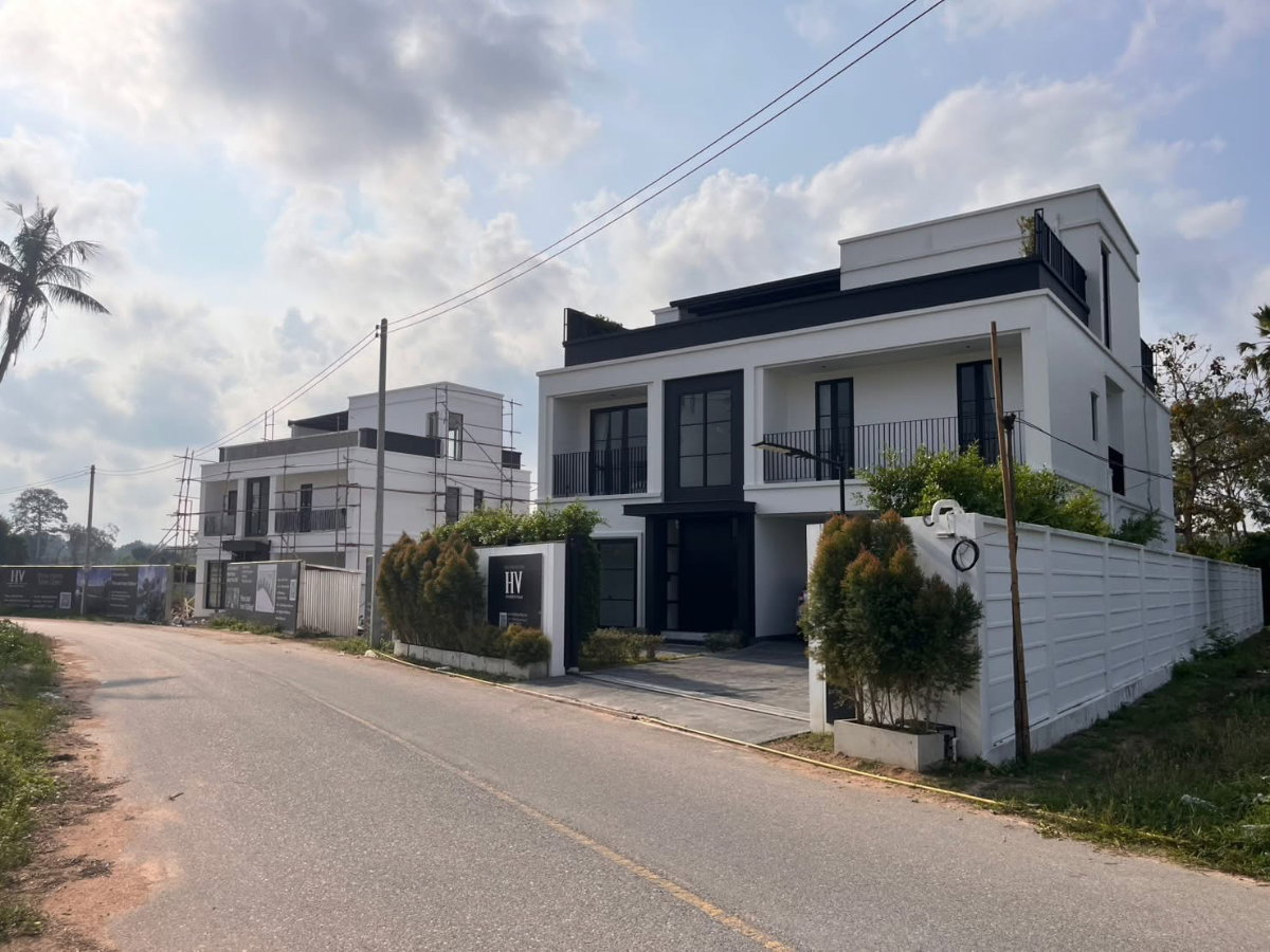picture Pool Villa for Rent in Mabprachan – Near Mabprachan Lake, 5(+1)Bedrooms with Rooftop - 4/5