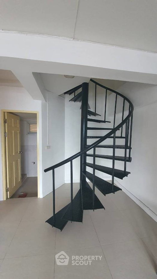 picture 2-BR Condo at Thonglor Tower Condominium near BTS Thong Lor (ID 404219) - 8/15