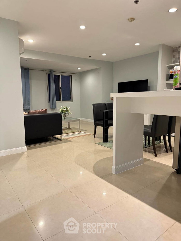 picture Pet-Friendly 1-Bedroom Condo, Wittayu Complex Near BTS Phloen Chit (ID 2069128) - 9/29