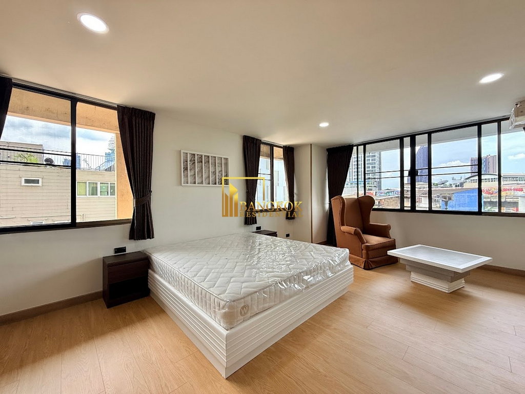 picture Tongthip Mansion | Spacious 3 Bedroom Condo in Phrom Phong - BR61911CD - 18/38