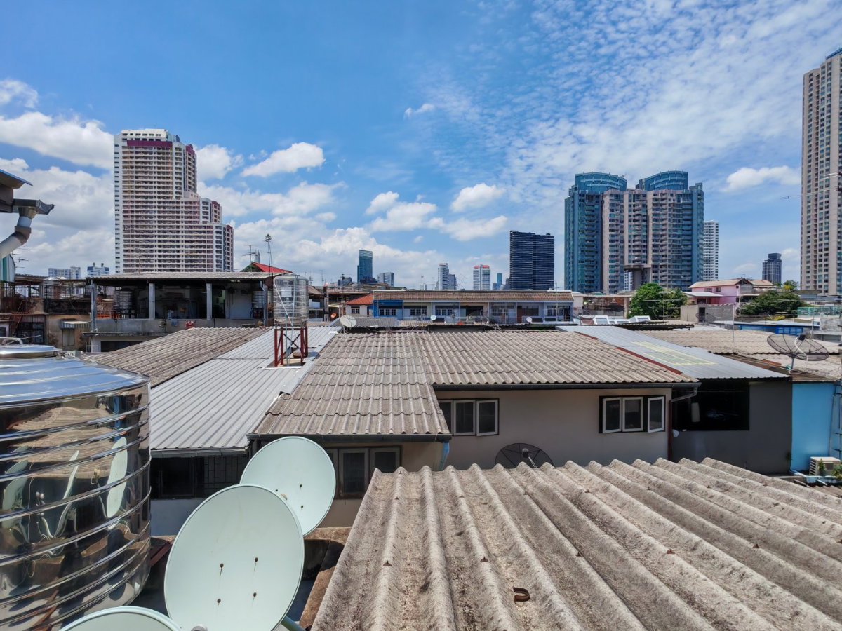 picture Shophouse for rent in Charoen Nakhon Soi 53, 2 units 5 floors including rooftop. - 26/26
