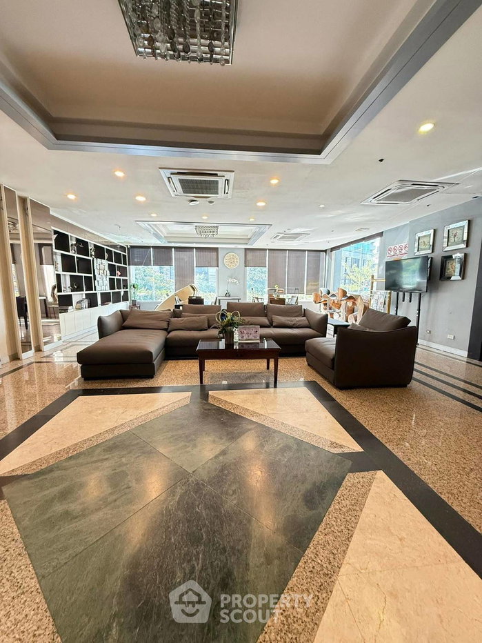 picture Pet-Friendly 1-Bedroom Condo, Wittayu Complex Near BTS Phloen Chit (ID 2069128) - 22/29