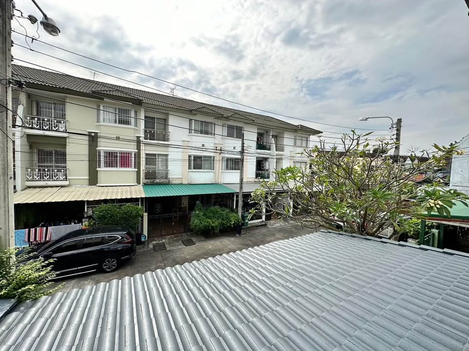 รูป R3125 ให้เช่าทาวน์โฮม 3 ชั้น ศุภาลัย วิลล์ เอกมัย รามอินทรานวลจันทร์ 64 เฟอร์ฯ ครบ (ว่างค่ะ) - รูปที่ 12/17