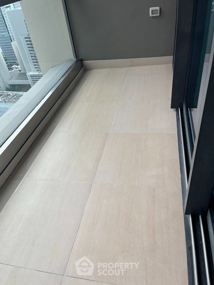 picture 2-BR Condo At Sindhorn Residence, High-Floor 32nd, BTS Ratchadamri (ID 3153876) - 8/15