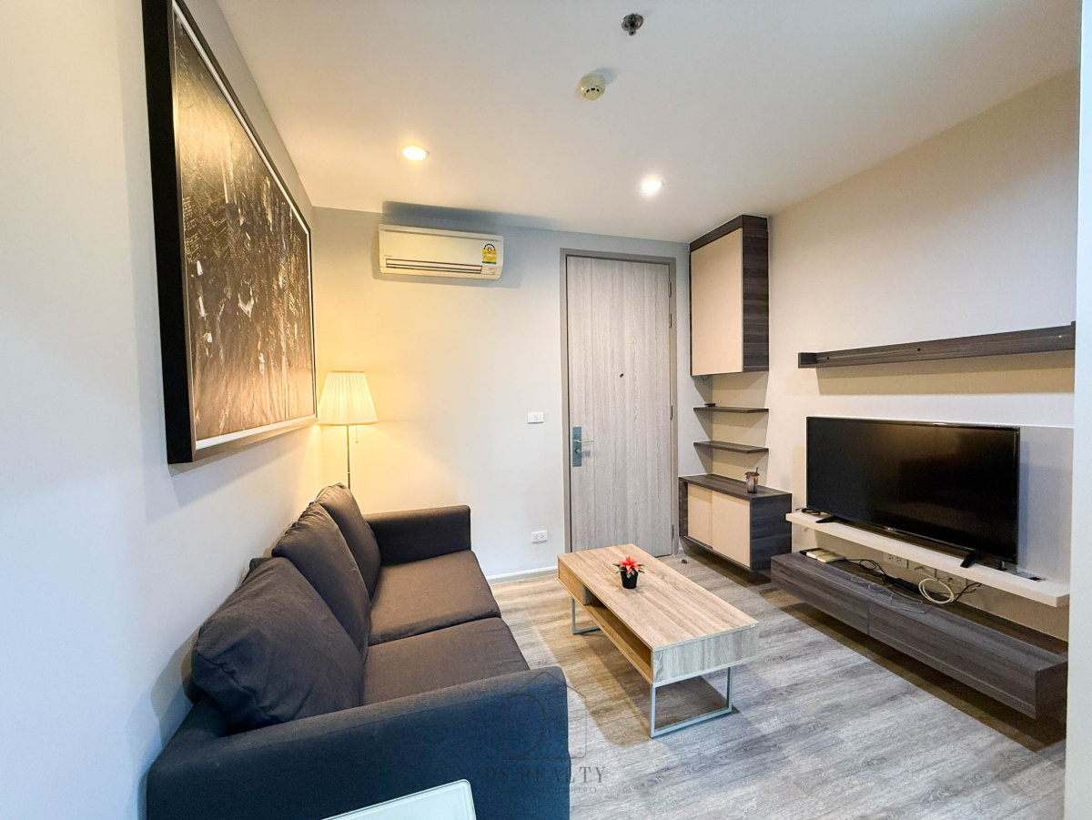 picture Centric Ari Station – Condo for Rent - 2/11