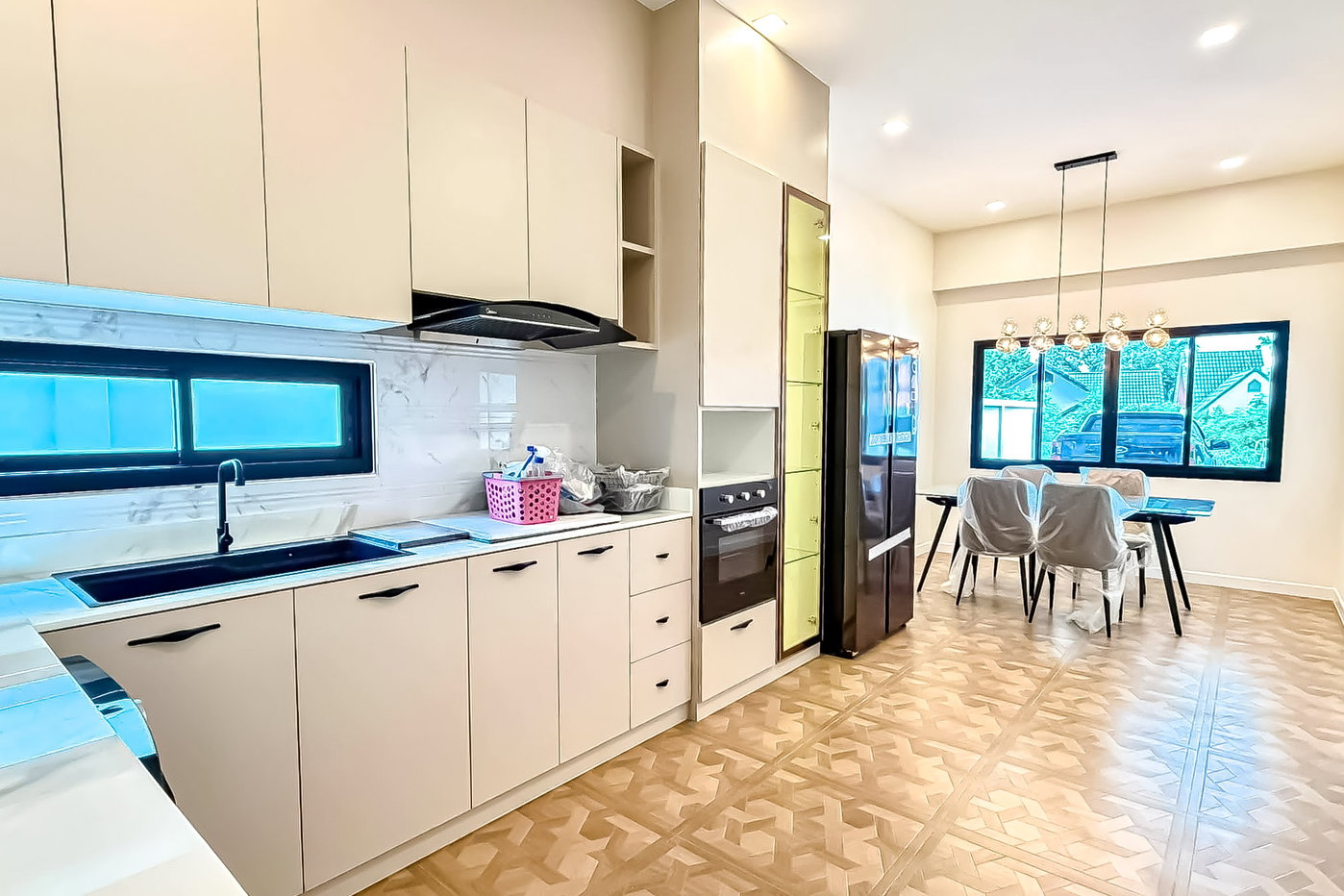 รูป Stylish Pool House for Sale Naklua North Pattaya 3 Bedroom - รูปที่ 3/11