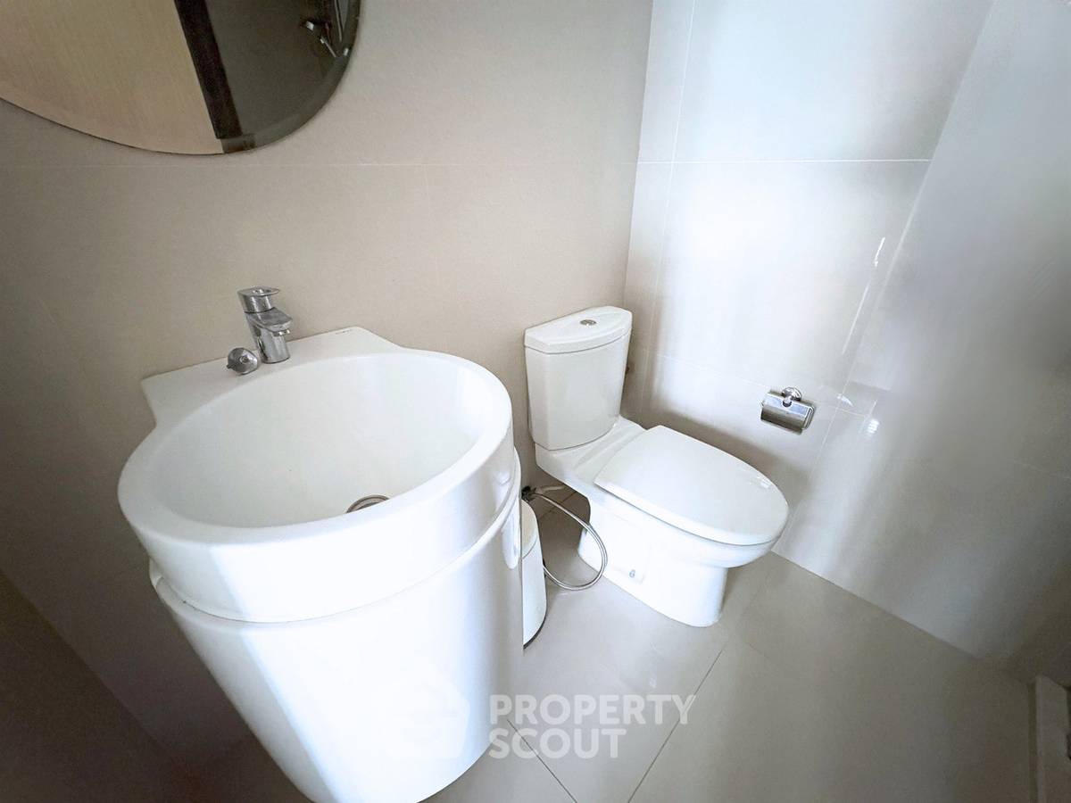 picture 1-BR 27 Sqm Condo At Rhythm Asoke Near MRT Phra Ram 9 (300m) (ID 3040258) - 5/6