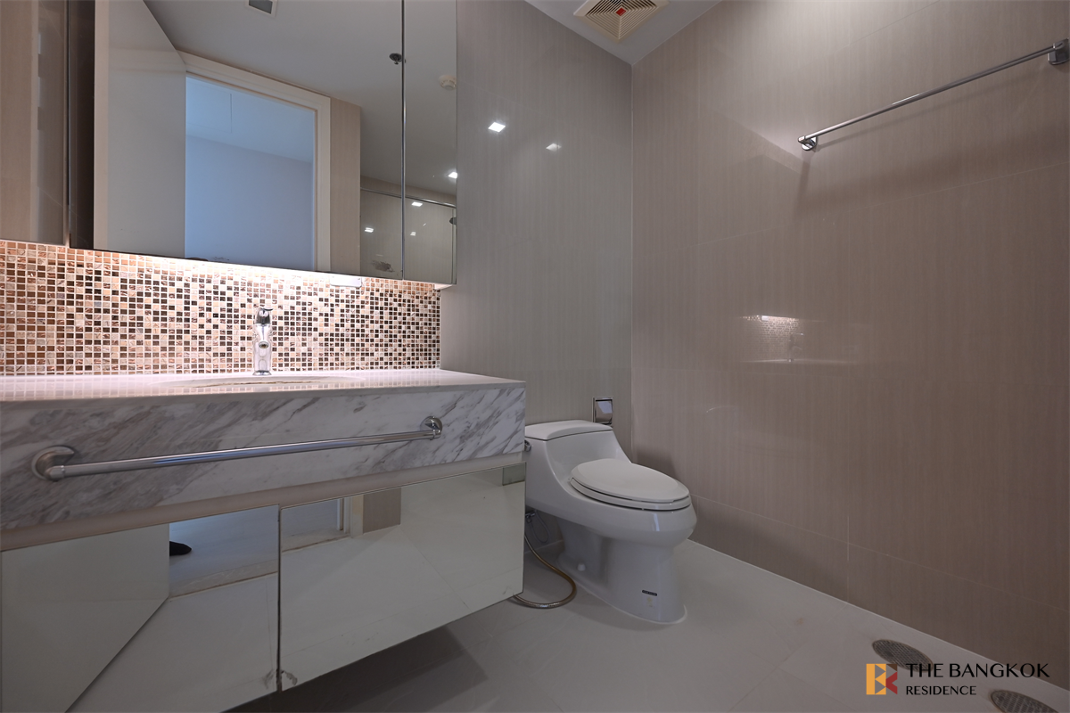 picture Circle Living Prototype Ultimate Luxury Lifestyle with Convenience - 2/10