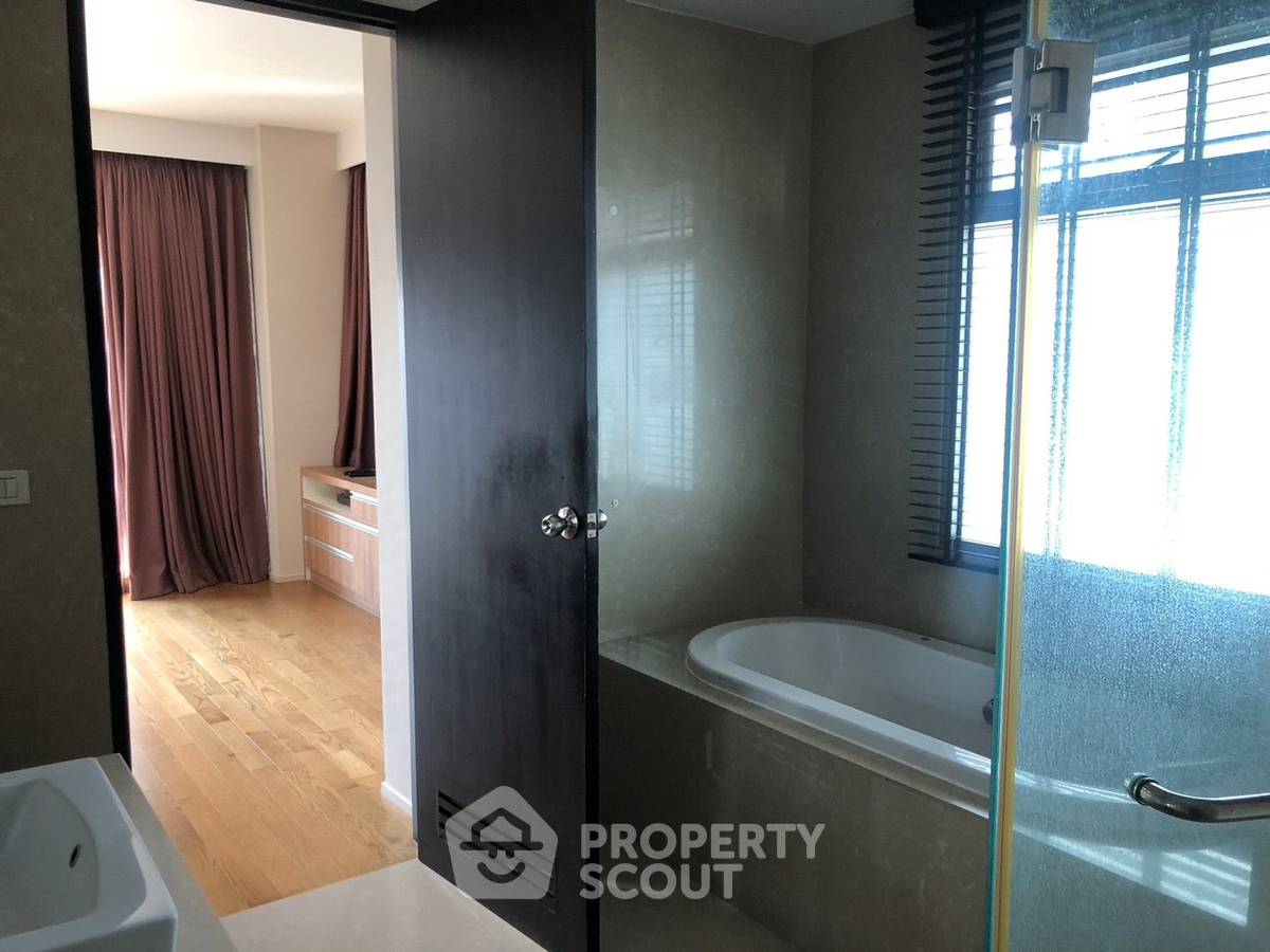 picture Pet-Friendly 2-BR, 152 Sqm, The Madison near BTS Phrom Phong (200m) (ID 1920706) - 22/31