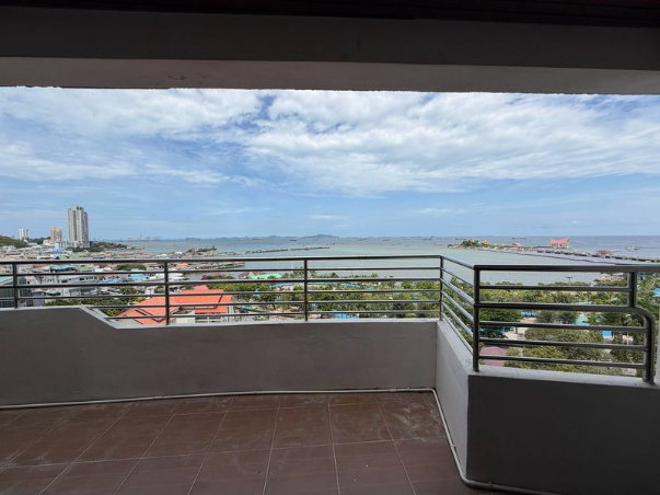 picture Condo for rent, Eastern Tower Sriracha, near Robinson Department Store and the beach. - 12/14