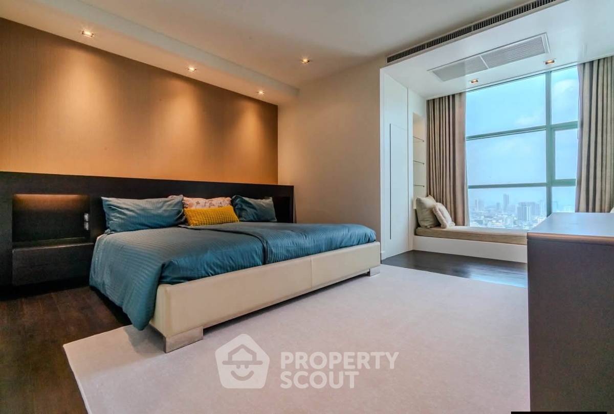 picture 5-BR 381 Sqm High-Floor Condo At Chatrium Riverside, BTS Saphan Taksin (ID 3155875) - 11/17