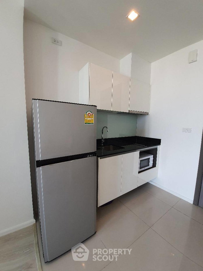 picture Well-Priced 1-BR Condo At Quinn Condo Ratchada 17, MRT Sutthisan 400m (ID 732595) - 8/10