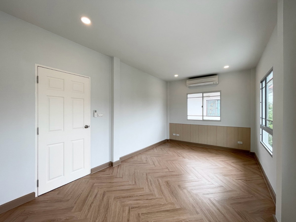 รูป ขาย บ้านเดี่ยวรีโนเวทใหม่ พร้อมพัฒน์ 1 หทัยราษฎร์ 39 แต่งสไตล์ MUJI Minimal พร้อมเข้าอยู่ ราคาคุ้มกว่าหลังอื่น - รูปที่ 22/34