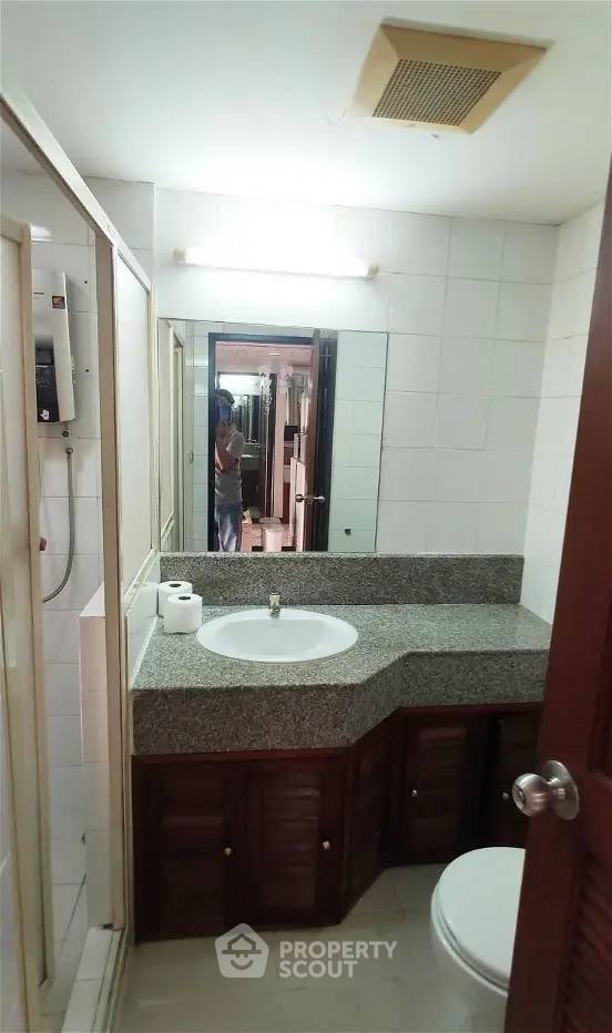 picture 1-BR Condo At Phayathai Place, High-Floor Near BTS Phaya Thai (ID 1743276) - 4/7