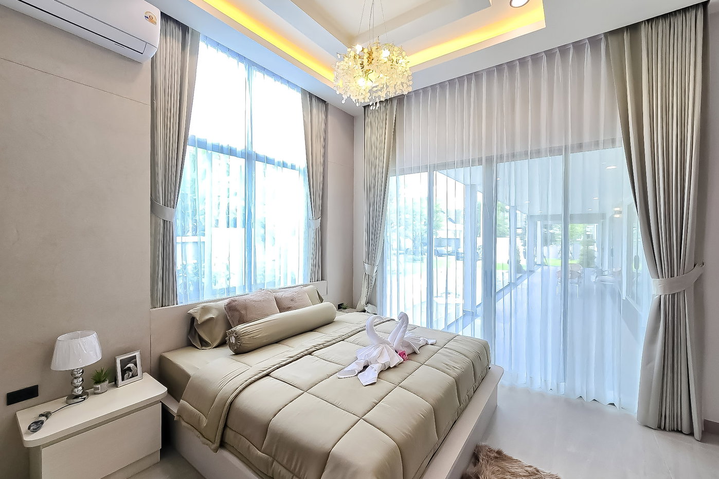 รูป High End Pool Villa for Sale East Pattaya 4 Bed Private Pool - รูปที่ 7/21