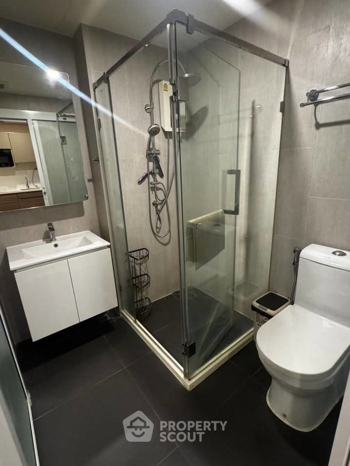 picture 1-BR Condo For Rent, Baan Sathorn Chaopraya, 70 Sqm Near BTS Krung Thon Buri (ID 3148903) - 5/8