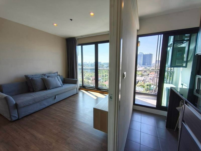 picture Renovated 2 bedroom for sale 61.25 sqm. - 2/23