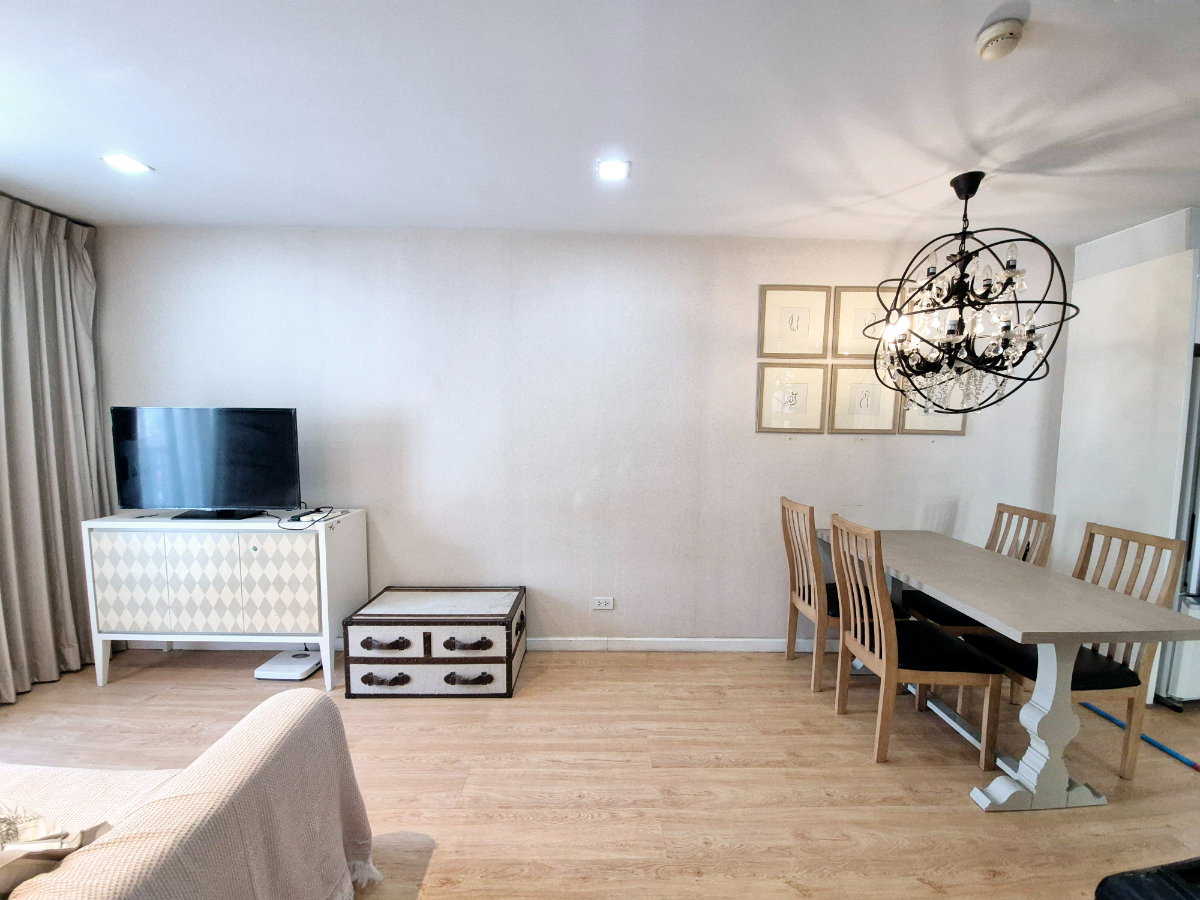picture 25,000 baht/month 2/2 bed Mayfair Sukhumvit 64 BTS Punnawithi  - 8/14