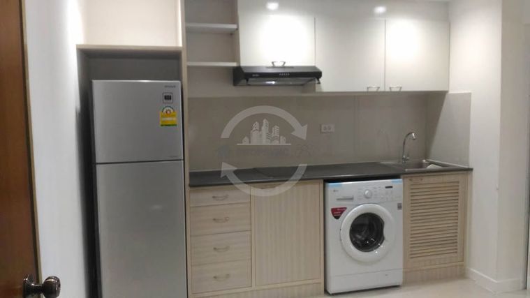 1-bed condo for rent, 44 sqm, Silom Suite