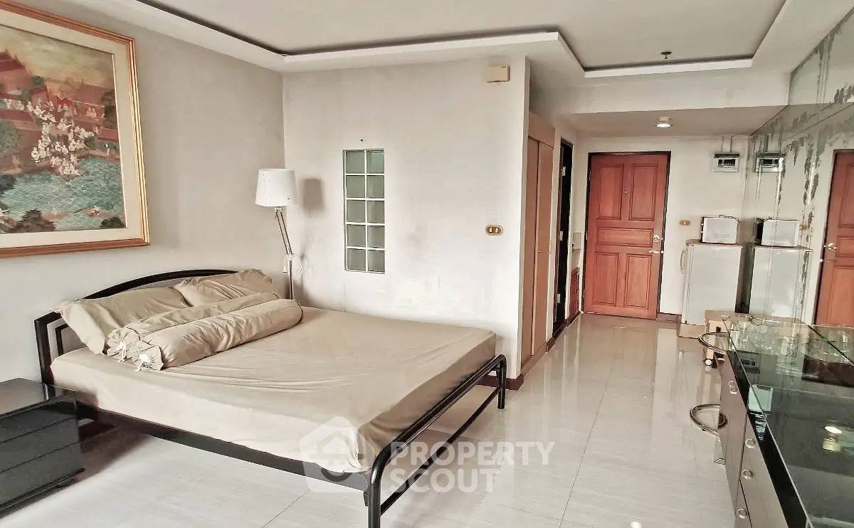 picture 1-BR Condo At Phayathai Place, High-Floor Near BTS Phaya Thai (ID 1743276) - 2/7