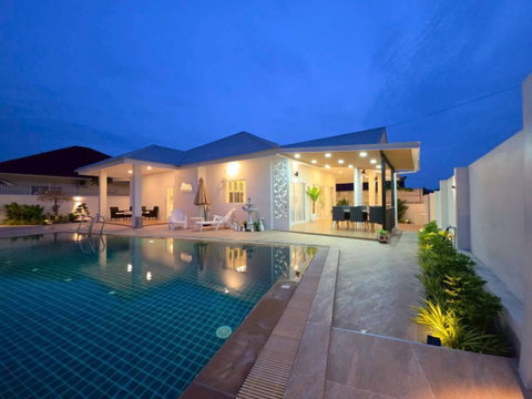 3 Bedroom pool villa in Bang Saray Move-in Ready in a Prime Location