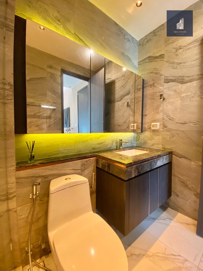 รูป SPECIAL DEAL ! LAVIQ Sukhumvit 57 1Bedroom with Bathtub Beautiful Decoration - รูปที่ 12/15