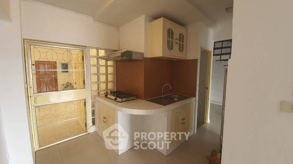 picture 2-BR Condo at Thonglor Tower Condominium near BTS Thong Lor (ID 404219) - 3/15