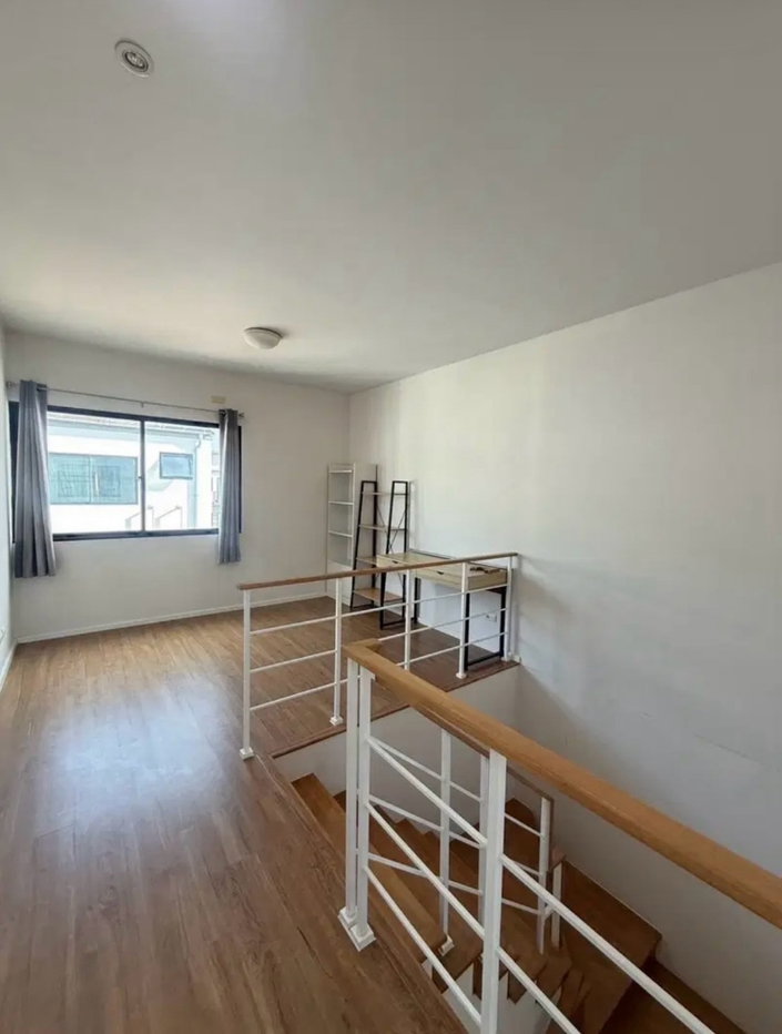 รูป ให้เช่าบ้านทาวน์โฮม 3ชั้น บรรยากาศดี ทำเลดี - รูปที่ 8/22