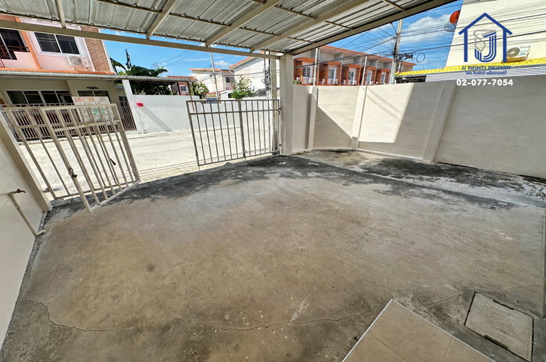 รูป ขายทาวน์โฮม 3ชั้น หมู่บ้านรัชธานี 10 ซอยคู้บอน 27 แยก 10 หลังมุม ใกล้รถไฟฟ้าสายสีชมพู - รูปที่ 4/16