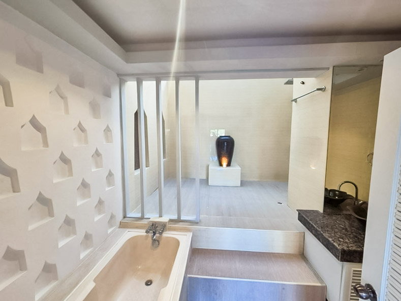 รูป Beachfront Townhouse for Sale Dongtan Beach Pattaya - รูปที่ 8/15