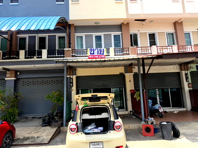 Shophouses for sale : Two-story commercial building for sale in Sinthawee Phutthasakhon Village, roadside location. , ideal for business.  Add me on Line: @841qqlnr