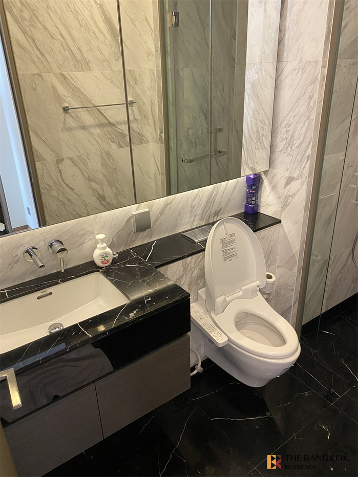 picture Saladaeng One near MRT Lumpini Station Convenient Travel, Great Value per Square Meter - 7/10