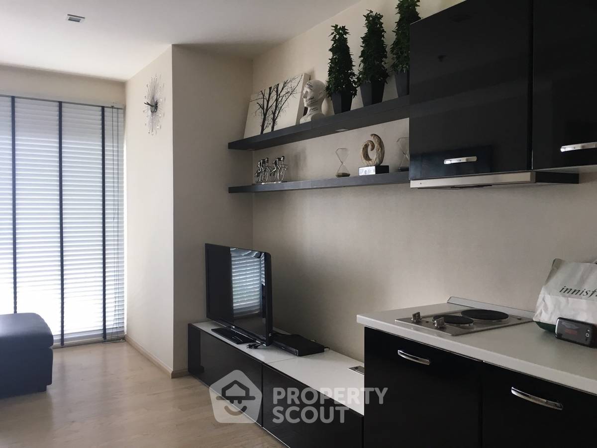 picture Well-Priced 1-BR Condo In Noble Remix, 100m To BTS Thong Lor (ID 886280) - 2/6