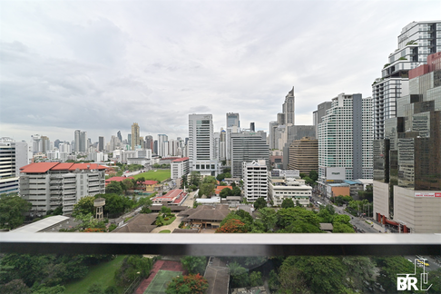 ดิ เอส แอท สิงห์ คอมเพล็กซ์ ยูนิตพิเศษ ราคาคุ้มค่า ใกล้ MRT สถานีเพชรบุรี