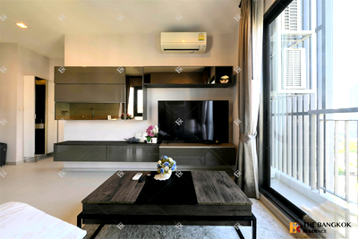 Condos for rent : RHYTHM Sukhumvit 36-38 near BTS Thong Lo