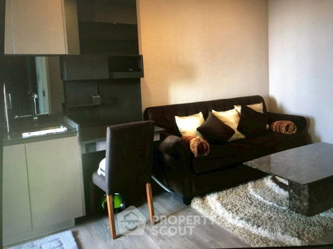 High-Floor 1-BR 34 Sqm At The Room Sukhumvit 69, 100m to BTS Phra Khanong (ID 2820685)