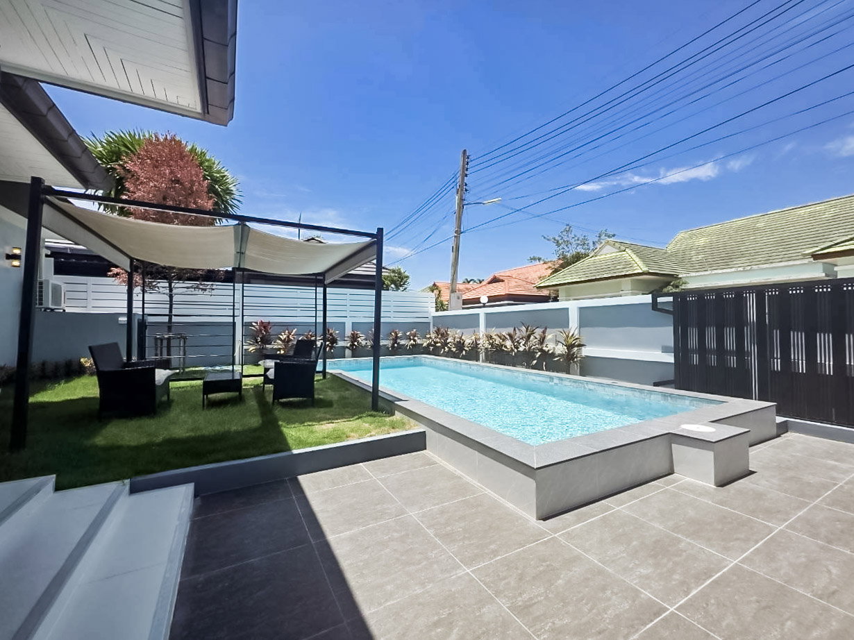 รูป Modern Pool Villa for Sale Siam Country Club East Pattaya - รูปที่ 3/24