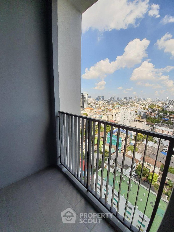picture Well-Priced 1-BR Condo At Quinn Condo Ratchada 17, MRT Sutthisan 400m (ID 732595) - 9/10