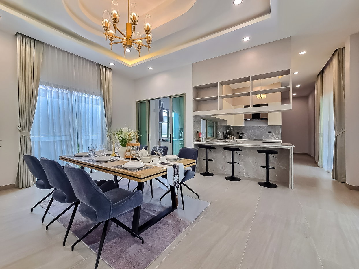รูป High End Pool Villa for Sale East Pattaya 4 Bed Private Pool - รูปที่ 3/21