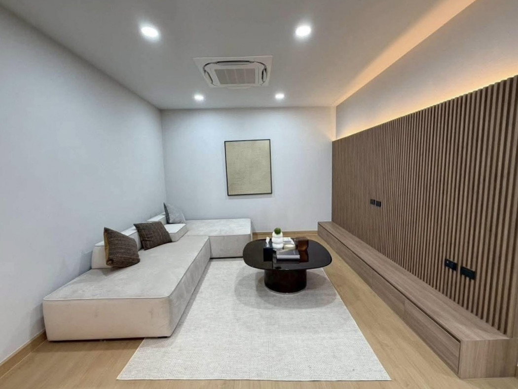 รูป ขายบ้านเดี่ยว 3 ชั้น โครงการปรีชา ราม 3 – รามคำแหง–พัฒนาการ บ้านหลังใหญ่ พร้อมลิฟต์ส่วนตัว ขายต่ำกว่าราคาประเมิน - รูปที่ 6/12