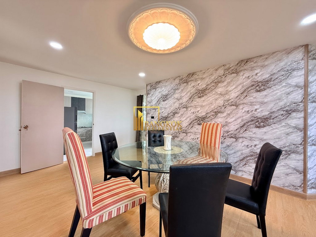 picture Tongthip Mansion | Spacious 3 Bedroom Condo in Phrom Phong - BR61911CD - 9/38