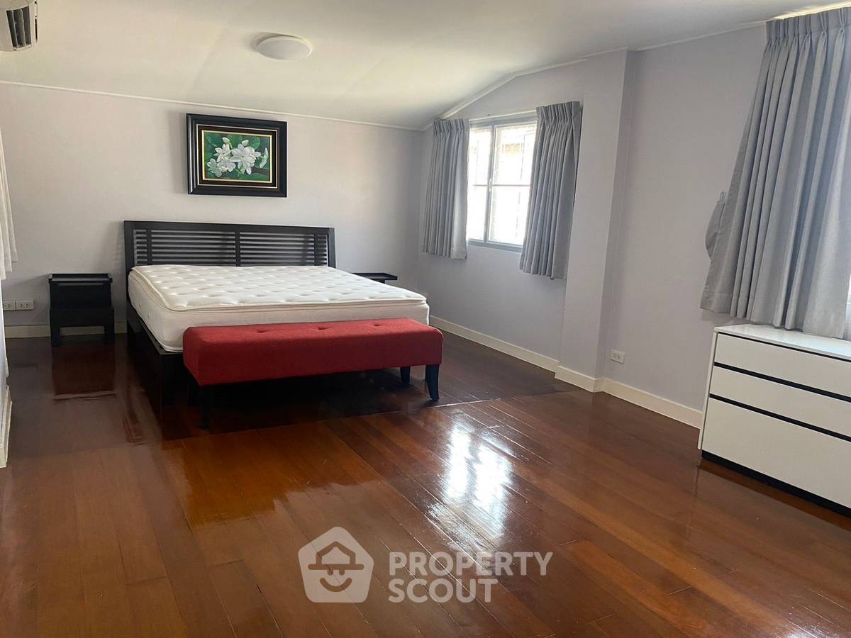picture Pet-Friendly 4-BR House For Rent Near Bang Chak, Phra Khanong (ID 1549488) - 30/38