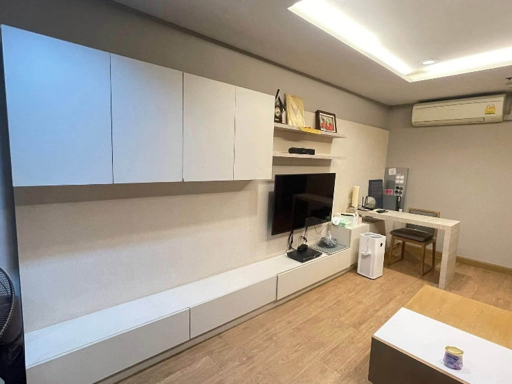 picture State Tower condo on Bang Rak Road, per square meter under 100,000 baht, river view. - 5/17