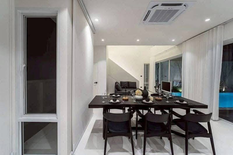 รูป Modern Pool Villa for Rent พื้นที่ 400 ตร.ม. วิวดอยสุเทพ  4 ห้องนอน 4 ห้องน้ำ - รูปที่ 7/17